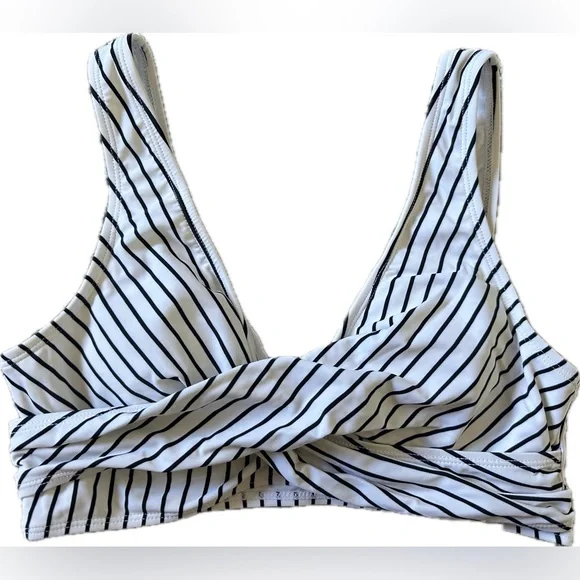 Twist Front Bikini Top - Picture 4 of 6